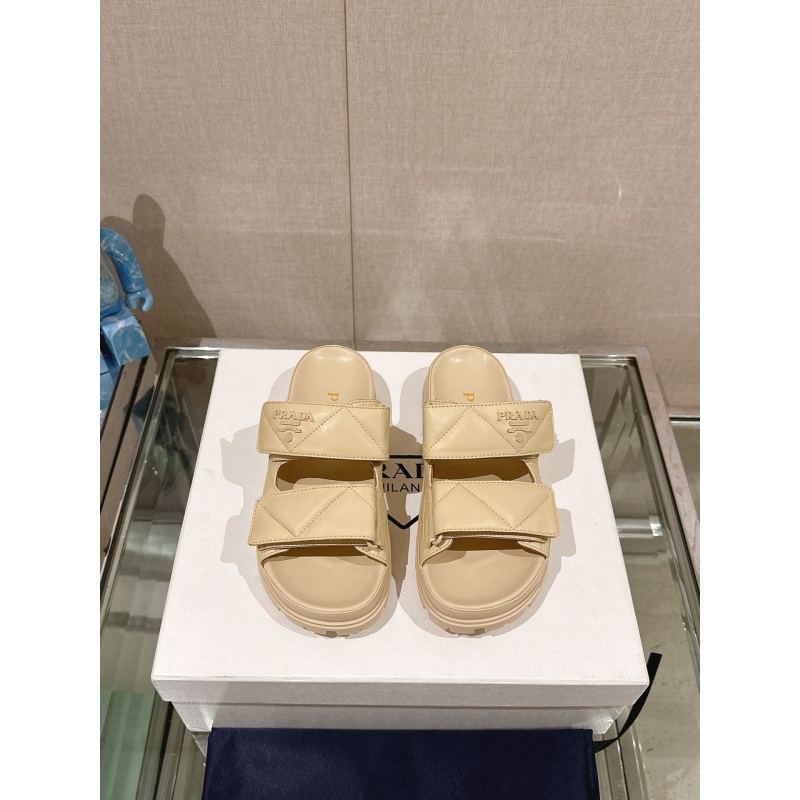 Pra*a sandals